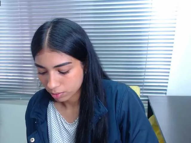 Live sex webcam photo for Elisa-Greco #271657460