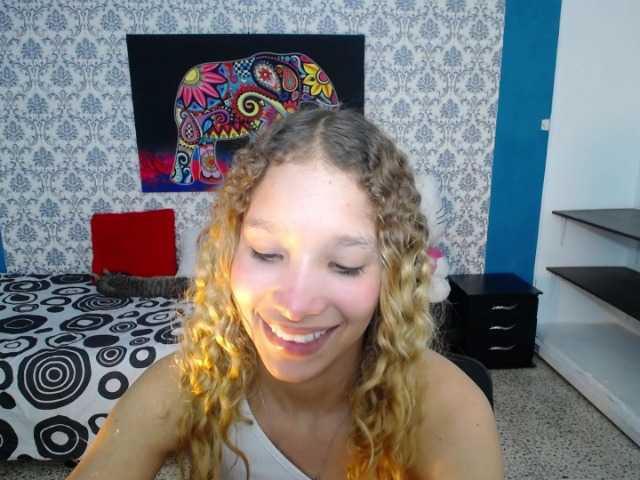 Live sex webcam photo for kendraaxl #271657408