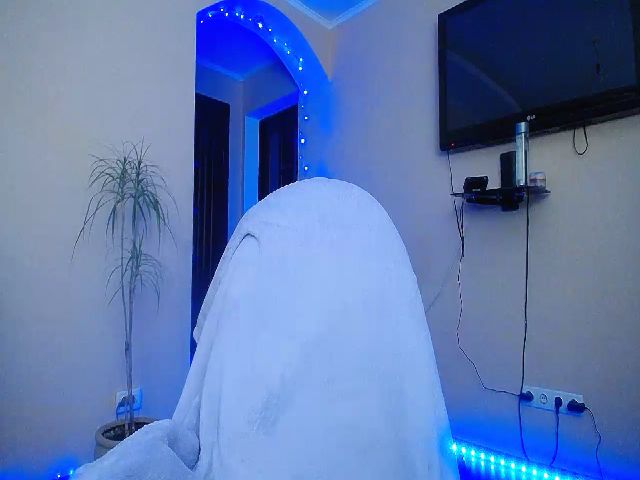 Live sex webcam photo for CandyHayde #271659446