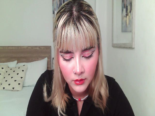 Live sex webcam photo for HannaJanne #271659028