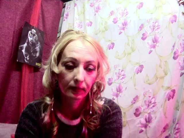 Live sex webcam photo for Wiwjendecor #271652942