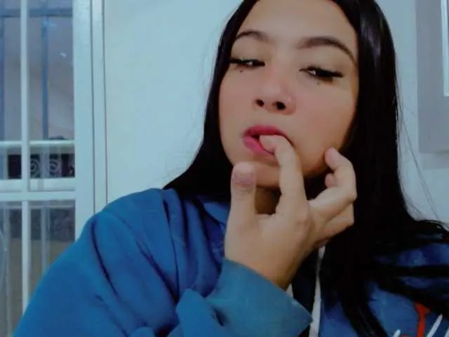 Live sex webcam photo for Rachelcute #271649951