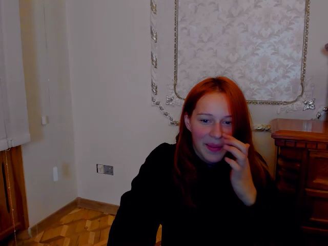 Live sex webcam photo for Lili__Anna #271659955