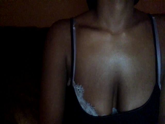 Live sex webcam photo for IsabelHunter #271654191