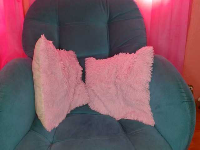 Live sex webcam photo for april-Q1 #271657808