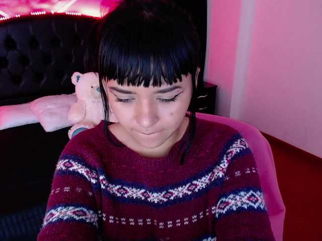 Live sex webcam photo for kim-blake #271657696