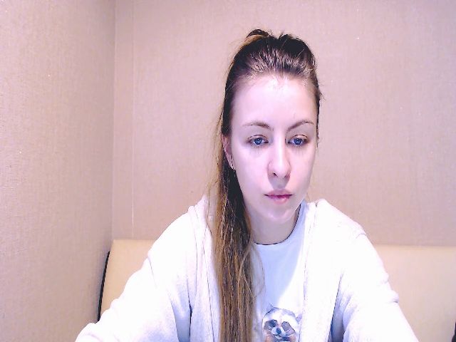 Live sex webcam photo for Amelie_Le #271653707