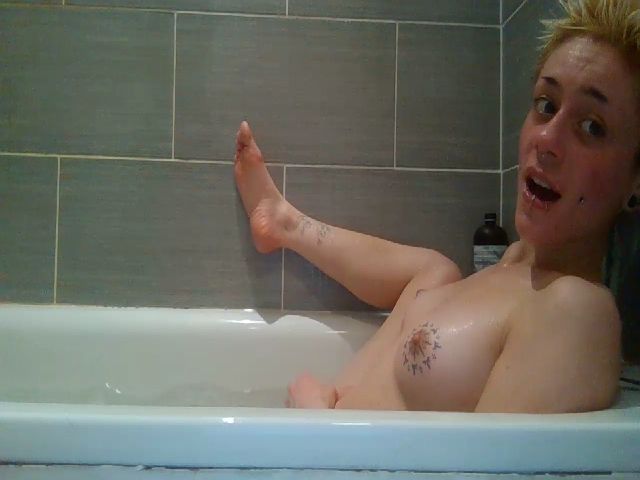 Live sex webcam photo for Punky_heidi #271654846