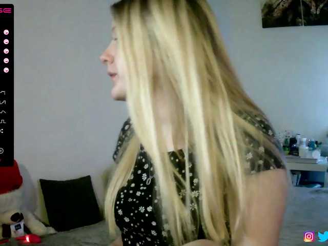 Live sex webcam photo for xmileygreyx #271656452