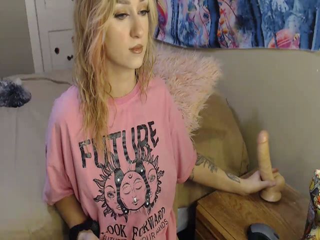 Live sex webcam photo for SierraxNevada #271660342