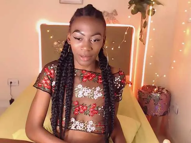 Live sex webcam photo for shirinrouss #271649659