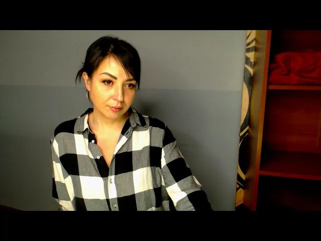 Live sex webcam photo for Liragan #271653028