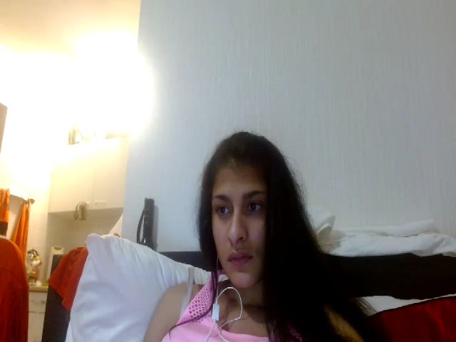 Live sex webcam photo for SweetSuzie #271646562