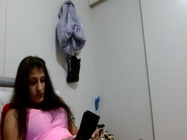 Live sex webcam photo for SweetSuzie #271648188