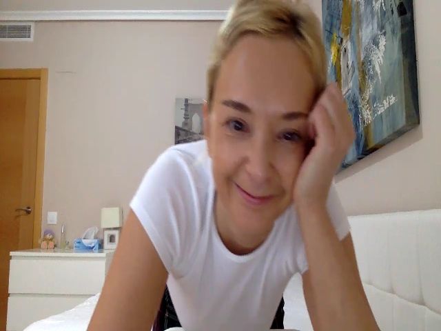 Live sex webcam photo for Aimee_Angel #271654989