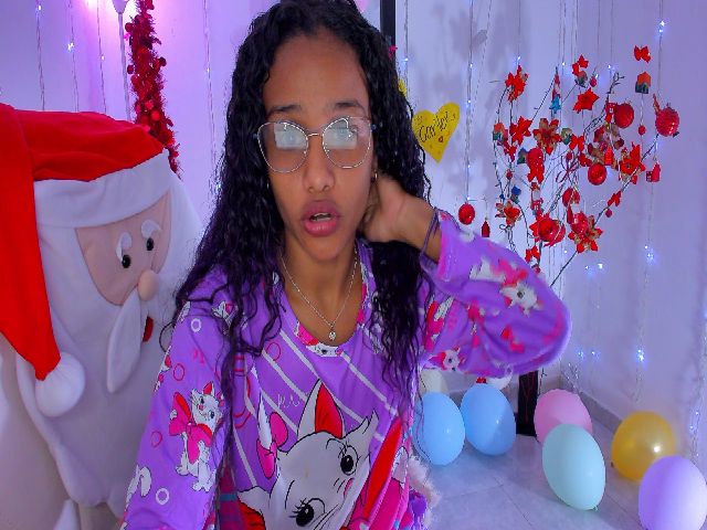 Live sex webcam photo for Violet_Fit #271653683