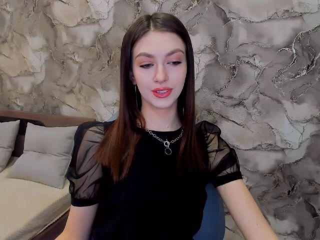 Live sex webcam photo for MonikaRare #271650296