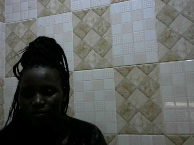 Live sex webcam photo for sexyblack-G #271657410