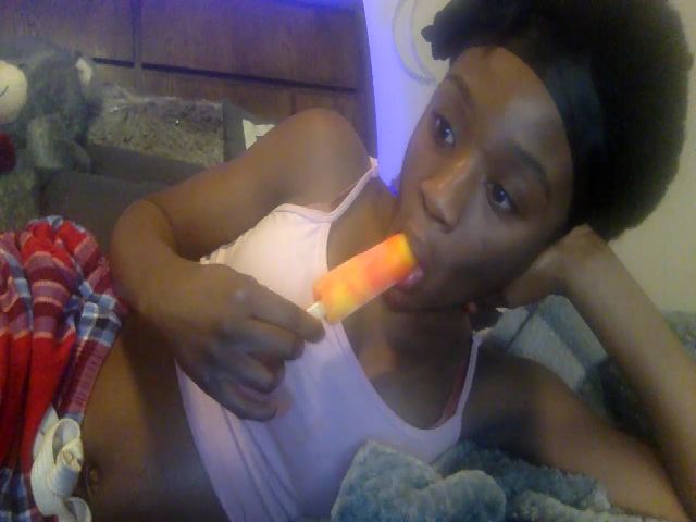 Live sex webcam photo for AaliyahT #271647115