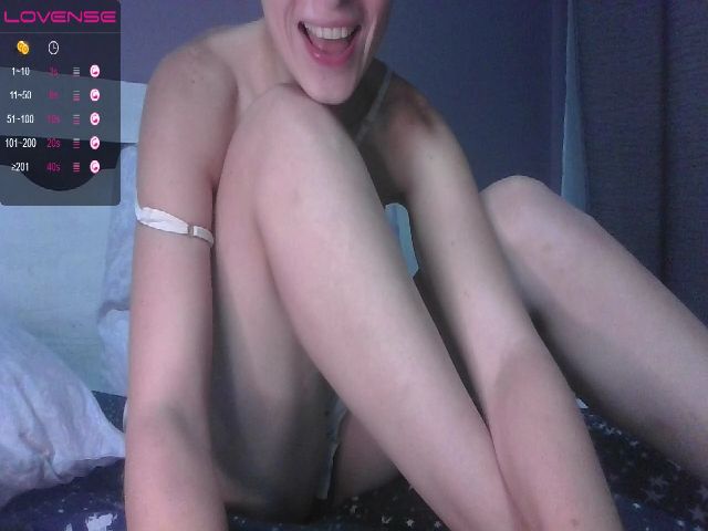 Live sex webcam photo for Marika_69 #271653773