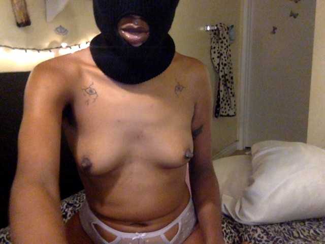 Live sex webcam photo for yayaleakes #271649945