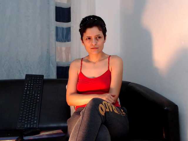 Live sex webcam photo for EllaRose29 #271673033