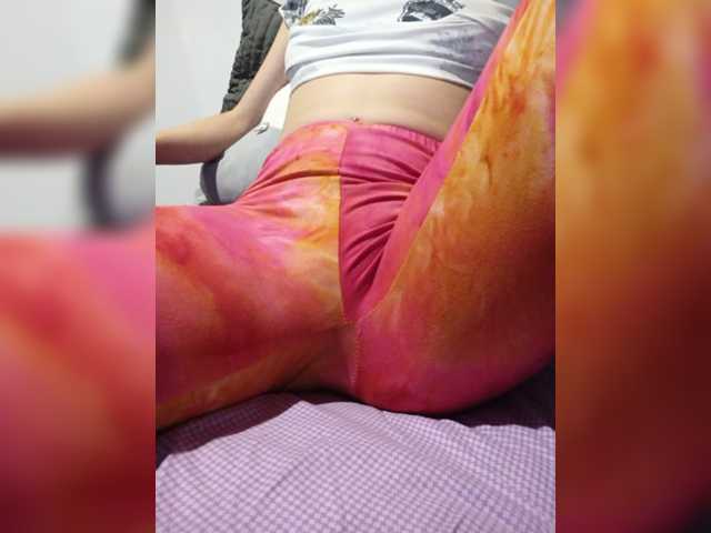 Live sex webcam photo for Lisonya #271662114