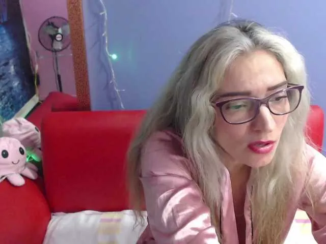 Live sex webcam photo for jeniferblanco #271662069