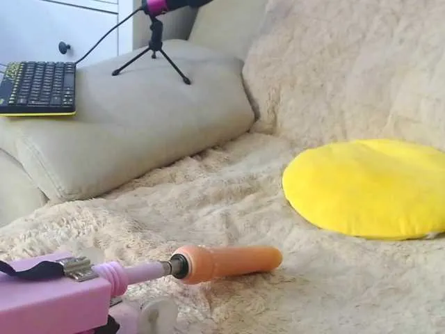 Live sex webcam photo for Sunny-Rose #271665341