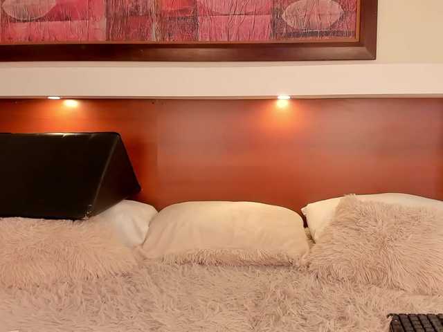 Live sex webcam photo for PaulinaBelush #271672092