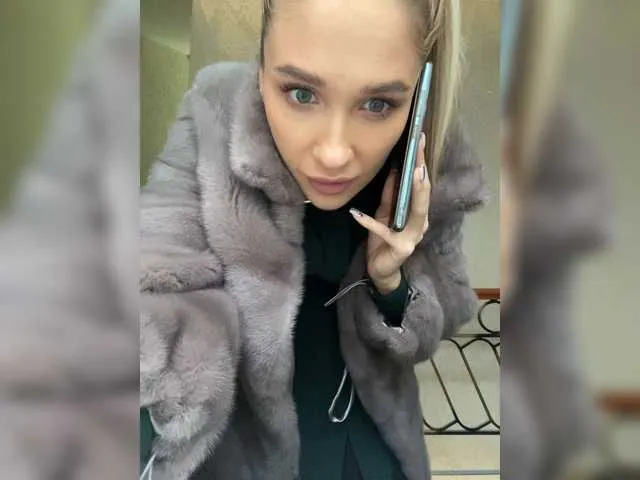 Live sex webcam photo for KettyPretty25 #271668142