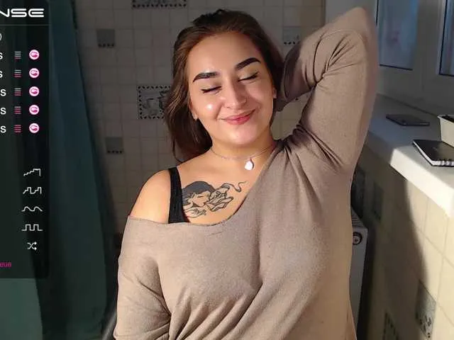 Live sex webcam photo for MilaLav #271668277