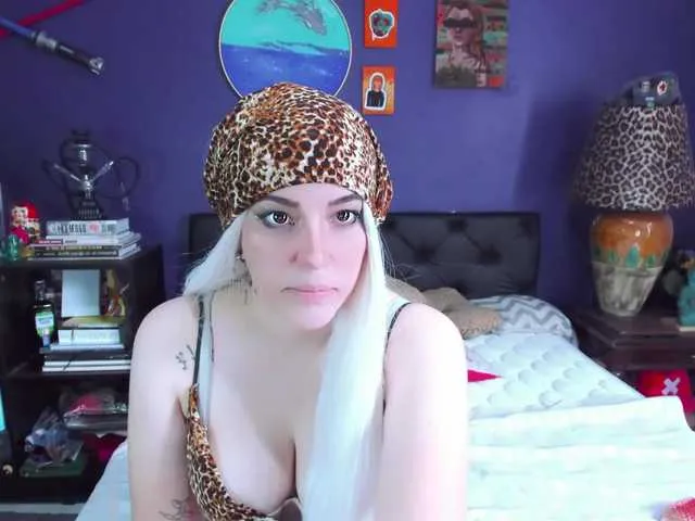 Live sex webcam photo for VitaViper #271672449