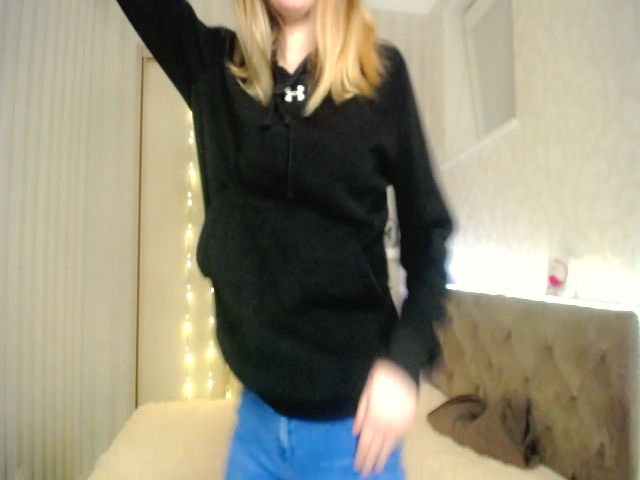 Live sex webcam photo for Ella_Hudson #271674502