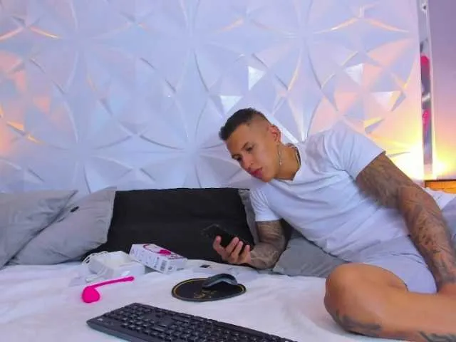 Live sex webcam photo for JessicaAngelx #271672484