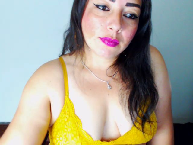 Live sex webcam photo for Jimena_colins #271674350