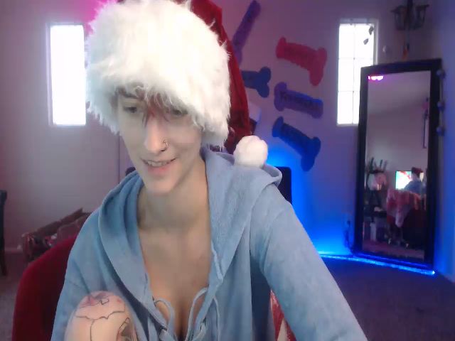 Live sex webcam photo for MollyMeowz #271660920