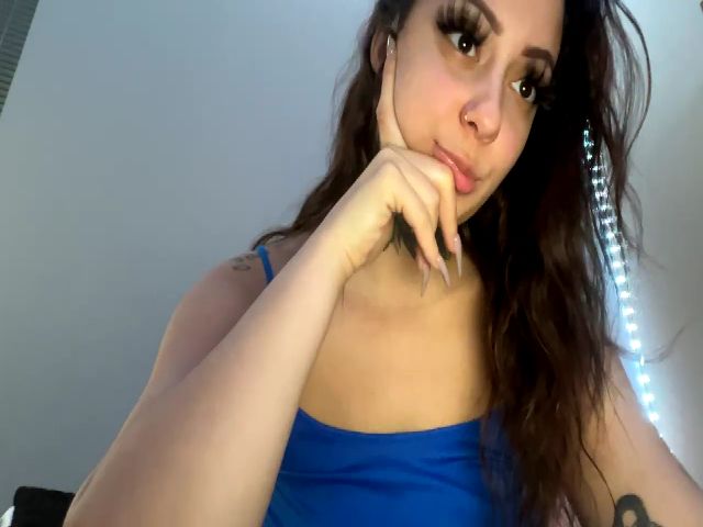 Live sex webcam photo for IllusionBby #271664175