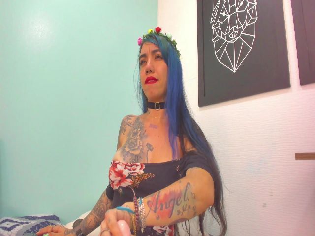 Live sex webcam photo for VioletaRoux #271664654