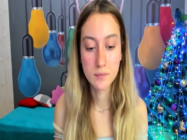 Live sex webcam photo for LinaRum__ #271666796