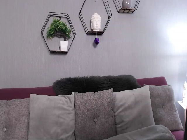 Live sex webcam photo for AuroraXSky #271667602