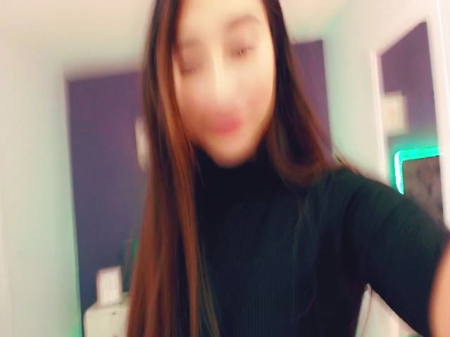 Live sex webcam photo for anniesclub #271663680