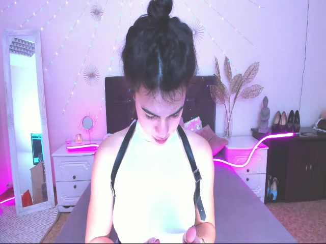 Live sex webcam photo for ErikaCurtees #271662814