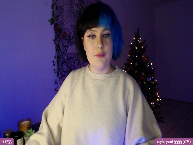 Live sex webcam photo for RoomOfGhosts #271675145