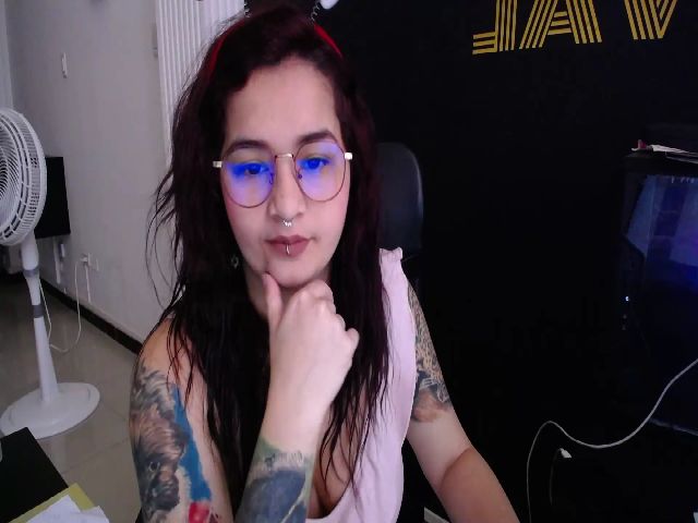 Live sex webcam photo for MissTiara_ #271669682