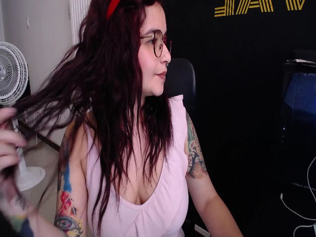 Live sex webcam photo for MissTiara_ #271671406