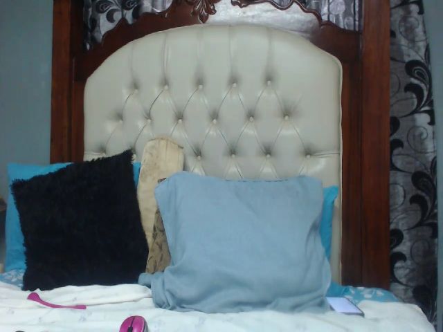 Live sex webcam photo for CutieDiamond #271673259