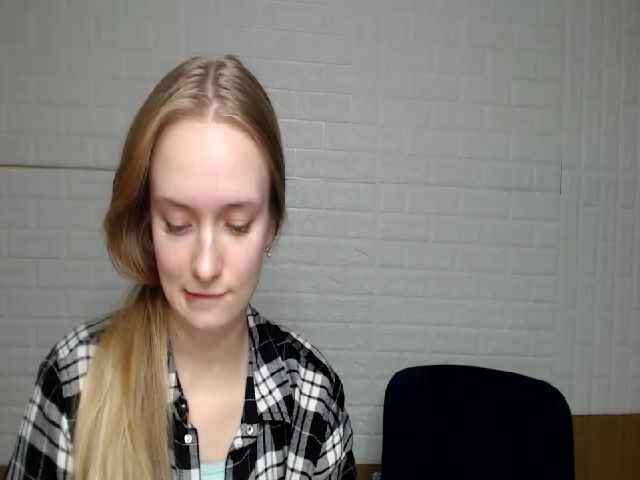 Live sex webcam photo for EmillyWillis #271668099