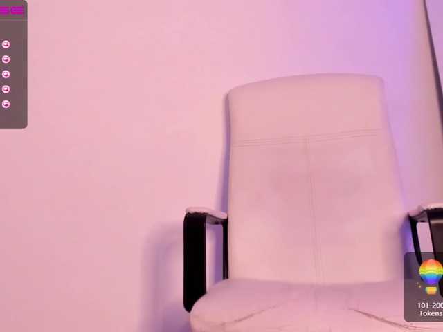 Live sex webcam photo for GiaSmith-1 #271673030