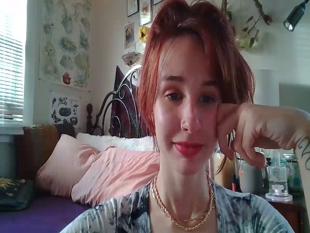 Live sex webcam photo for Lady_Garnet22 #271673633